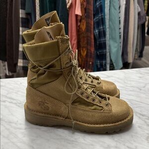 Danner Women's Marine Hot 26027 USMC Certified Combat Boot Size 7.5
